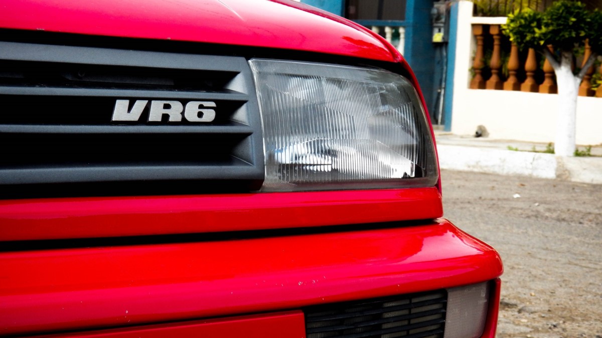 Volkswagen Jetta #VR6Parrot