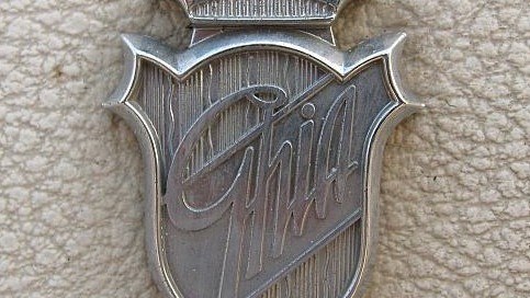 Ford Mustang Ghia Luxury/Sport