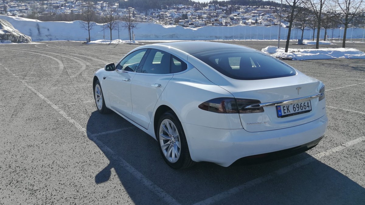 Tesla Model S 75D