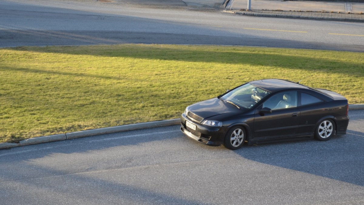 Opel Astra Coupe Bertone 1.8